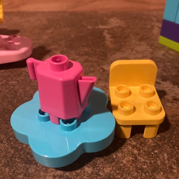 Duplo 10830 – Minnie’s Café (Retired Set, 2016) - Picture 5 of 7